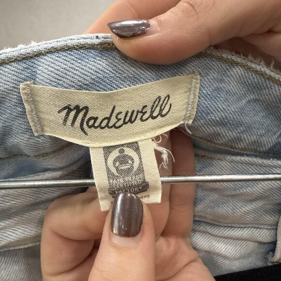 Madewell Shorts Womens 33 The '90s Jean Short Distressed Raw Hem Denim DM7938 - Picture 3 of 12
